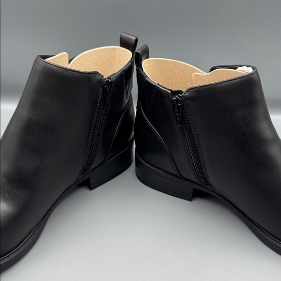 Easy Spirit Women's Lorand Almond Toe Block Heel Casual Booties - Picture 4 of 6